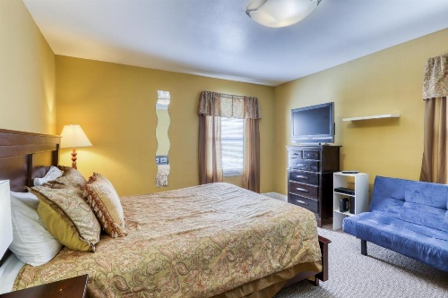 Moonlit Montreal image 20